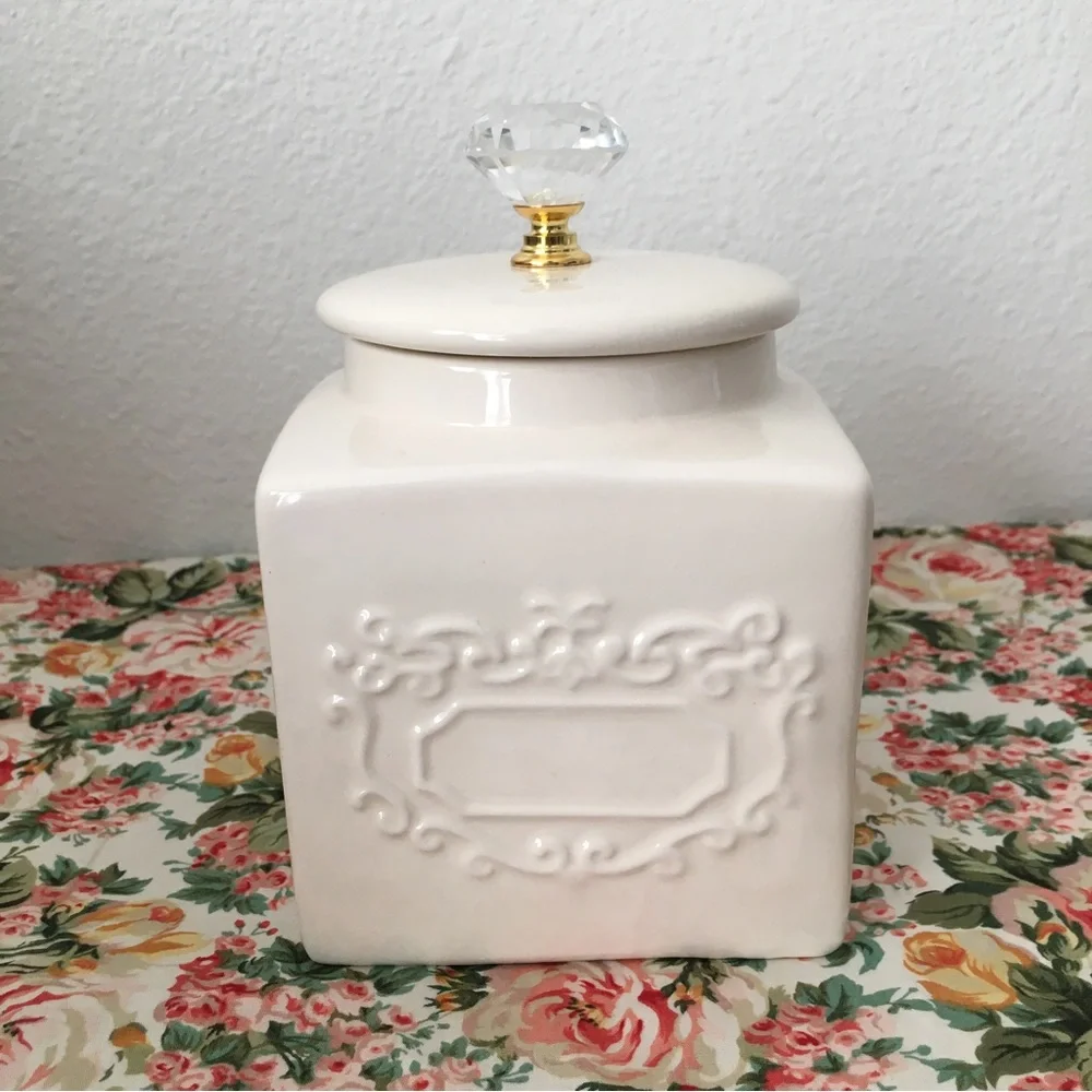 Decorative Jar with Diamond Jewel Knob
